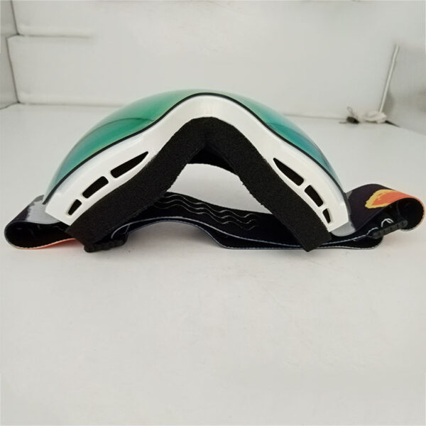 Custom UV400 anti fog snow goggles OTG - Image 3