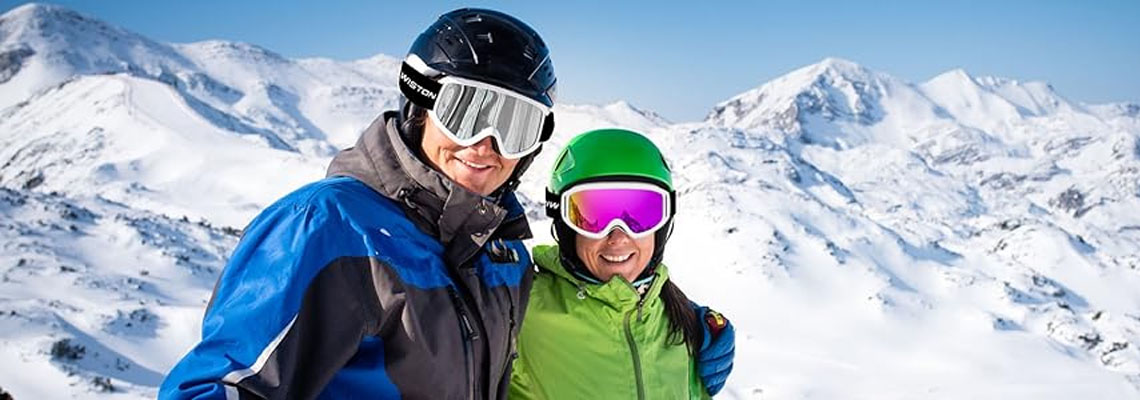 Buying Guide for mirrored ski goggles