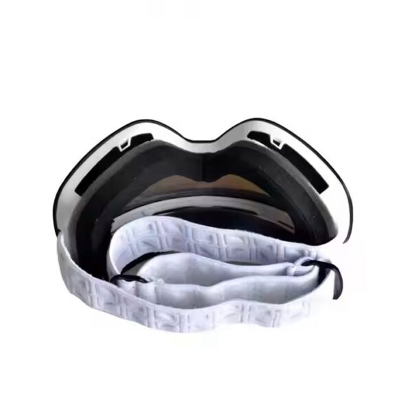 Children's Winter Outdoor Skiing Goggles with Anti-Fog Functionality - Image 3