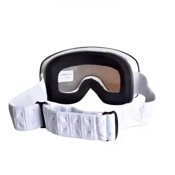 Children's Winter Outdoor Skiing Goggles with Anti-Fog Functionality - Image 5